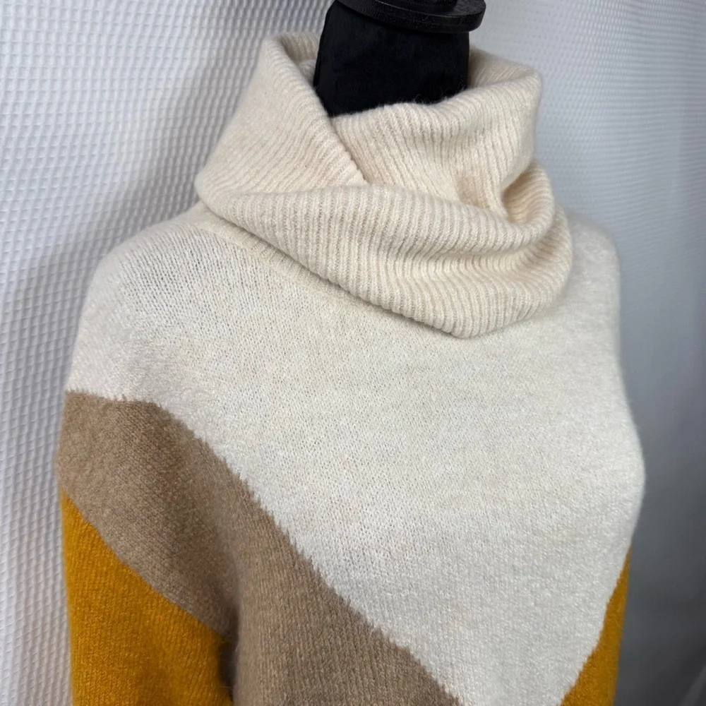 Silverflint Color Block Cowl Neck Tunic Sweater Medium Long Sleeve